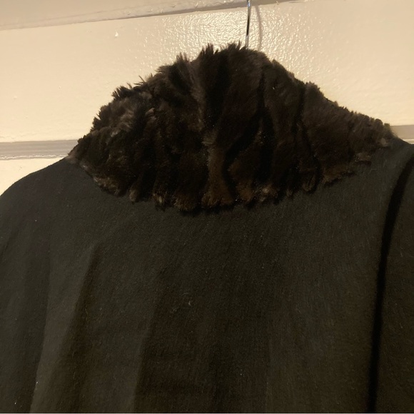 Vintage Komitor Heavy Wool Cape Poncho Faux Fur Trim One Size Fits All - Picture 6 of 7